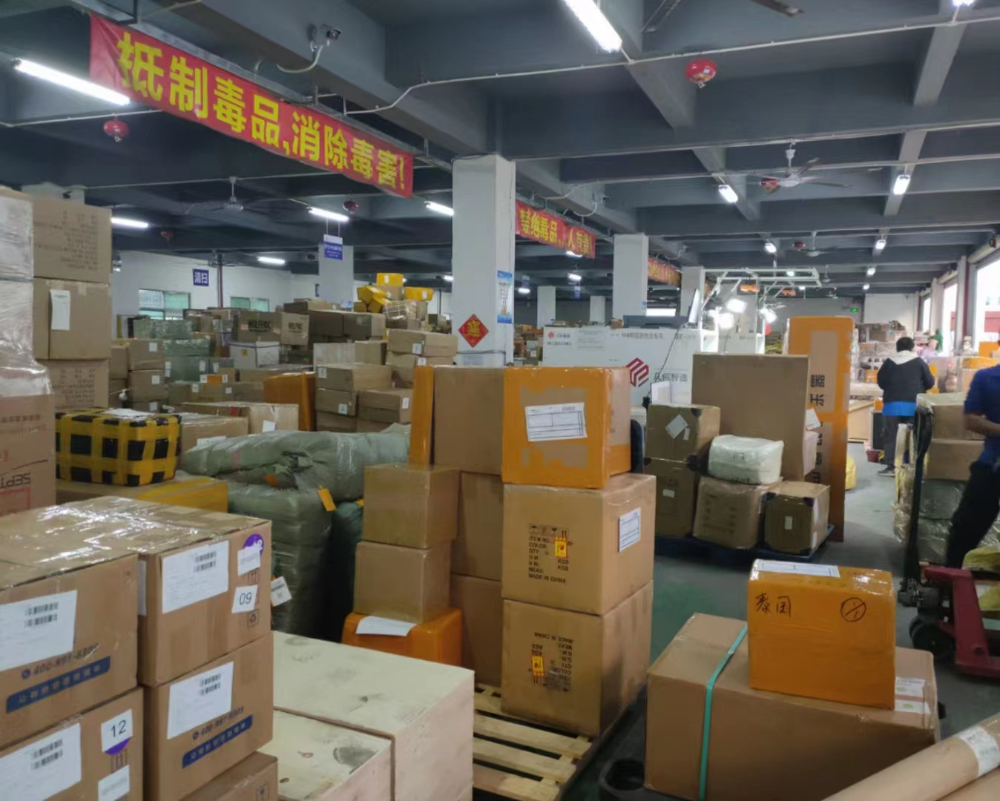 郵寄食品到國(guó)外有什么規(guī)矩（怎么給國(guó)外的朋友寄零食）